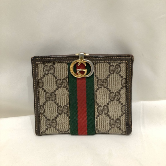 Gucci Brown GG Supreme Bifold Wallet Sku#84143 (gently used, corners tearing) - Picture 1 of 15